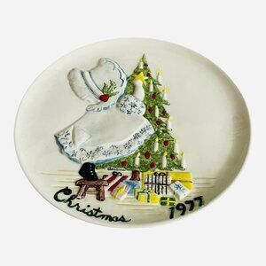 Vintage 1977 Byron Molds Christmas Plate 3D Embossed 10" Angel Tree Collectible